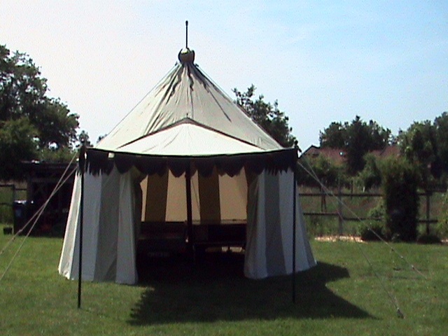 Drachenschwinge-Zelt